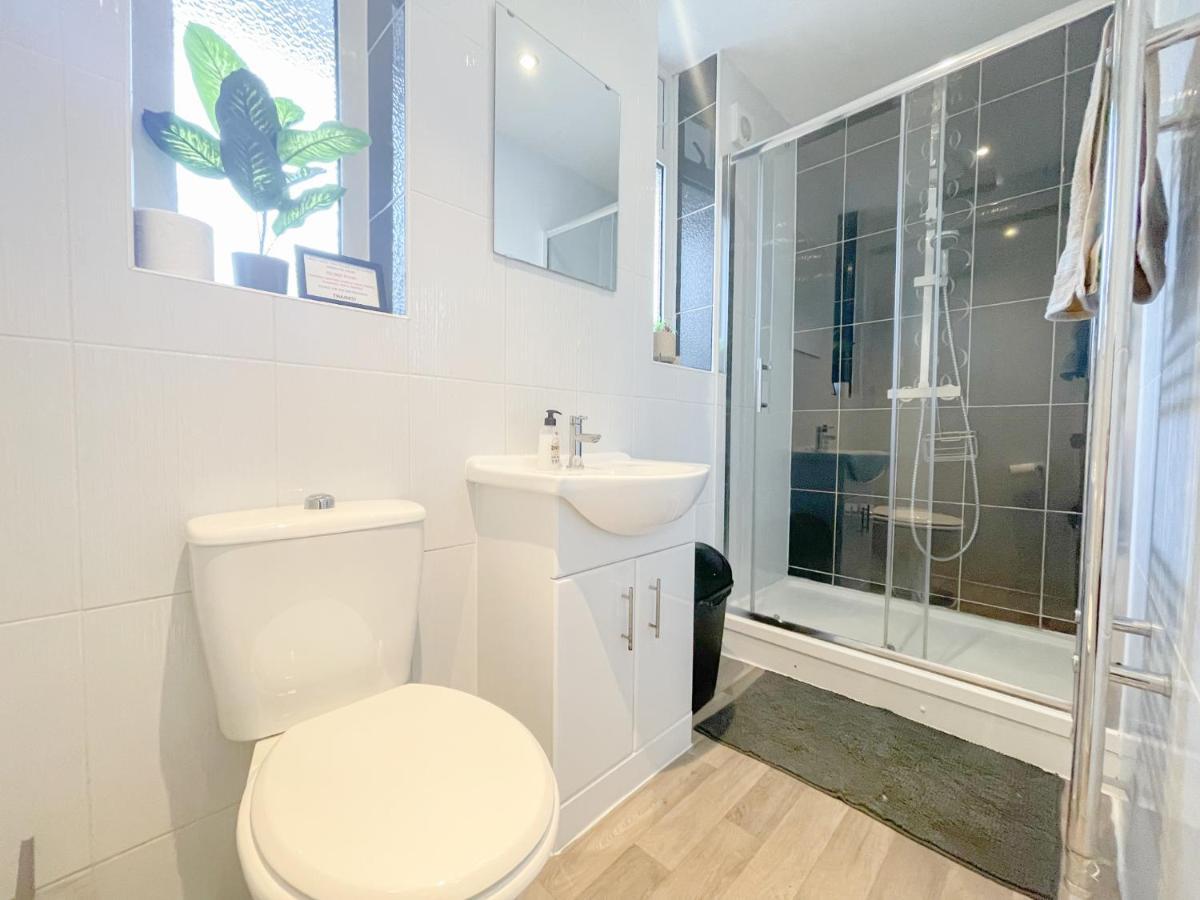 Large 3 Bedroom & 2 Bath - Ground Floor With Parking Bournemouth Exterior foto